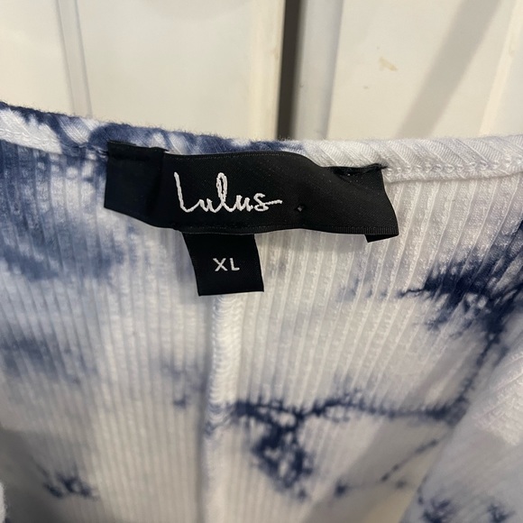 Lulu’s white/blue tie dye dress - Picture 2 of 2